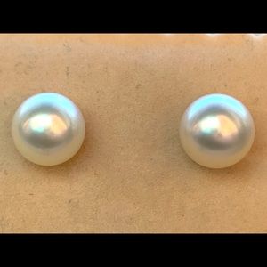 Pearl Stud Earrings 10K Yellow Gold 6 x 6.5mm
